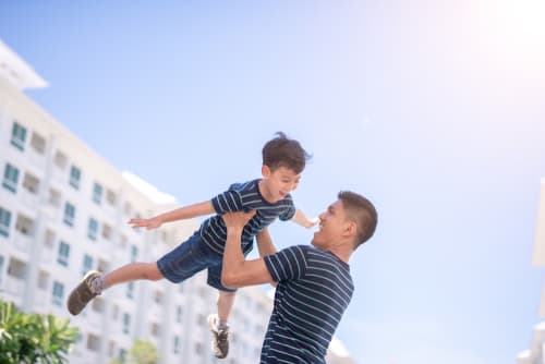 How do I find family-friendly condos in the Gaslamp Quarter & other parts of San Diego