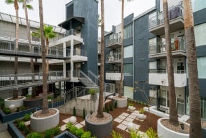 Atria_San-Diego-Downtown_Courtyard-4  